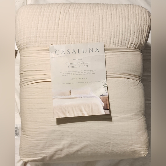 Casaluna Other - Casaluna King Textured Chambray CottonComforter & Sham Set Natural